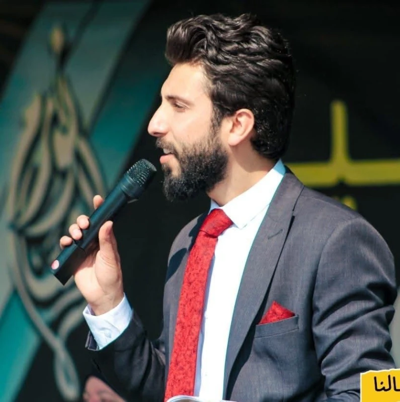 الأستاذ أحمد صلاح الدين اللباد